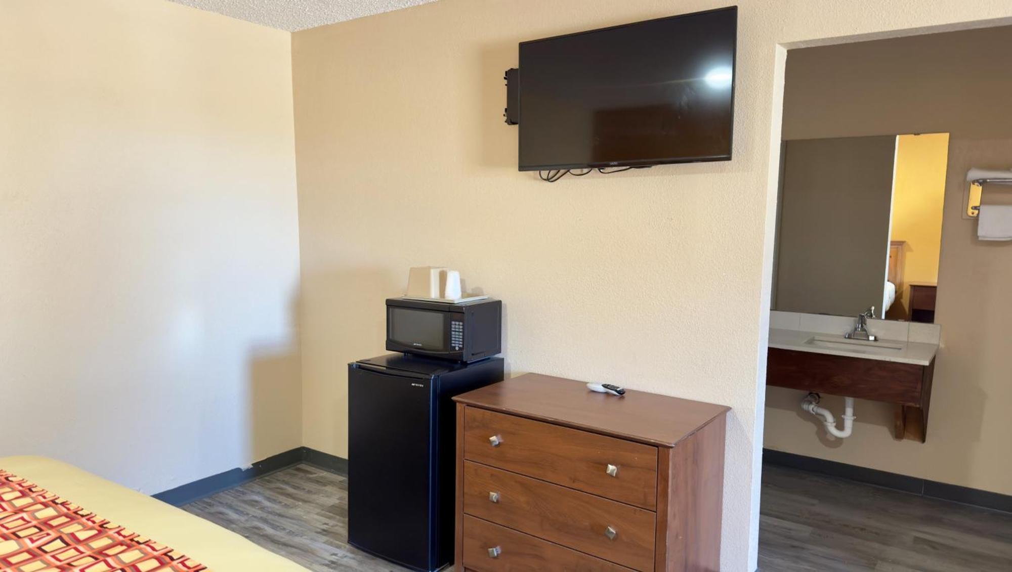 Regency Inn Hondo Экстерьер фото